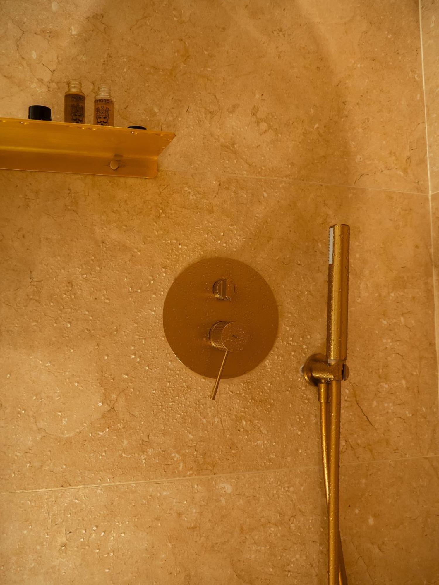 Taga Suites カターニア エクステリア 写真
